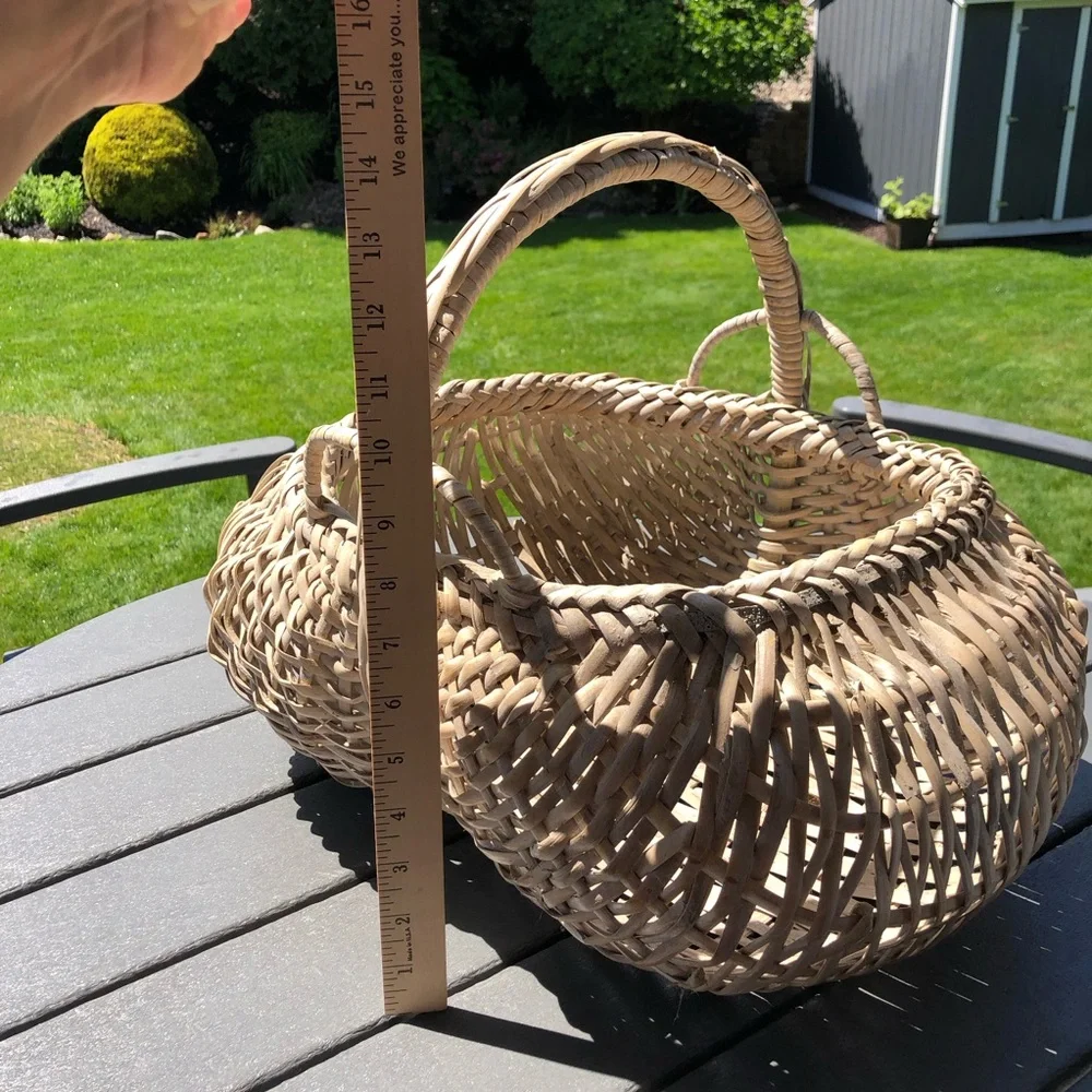Natural hand Woven Rattan Basket with Handles - Natural